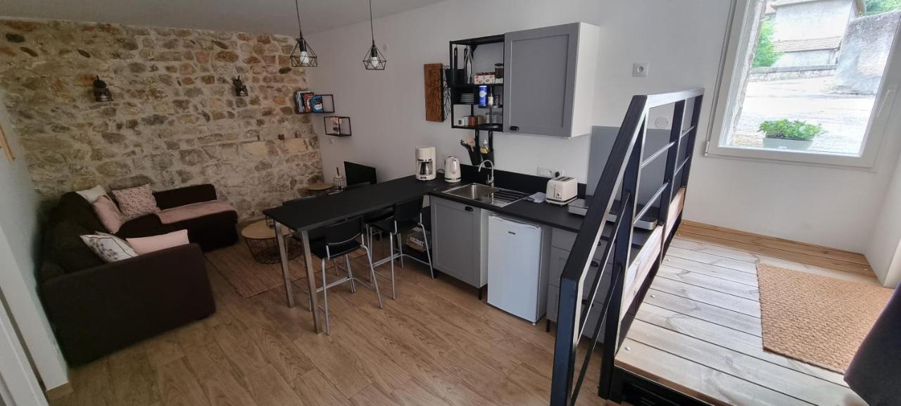 Appartement Chaleureux En Ardeche La Roche-de-Glun Exterior foto